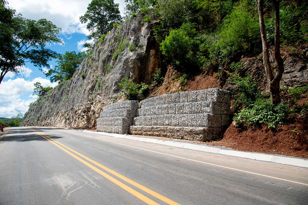 Sant Wires Ltd’s Gabion Boxes vs. Retaining Walls: A Comprehensive Comparison on Hill-region Construction by Sant Wires Ltd, India’s Leading Gabion Manufacturer